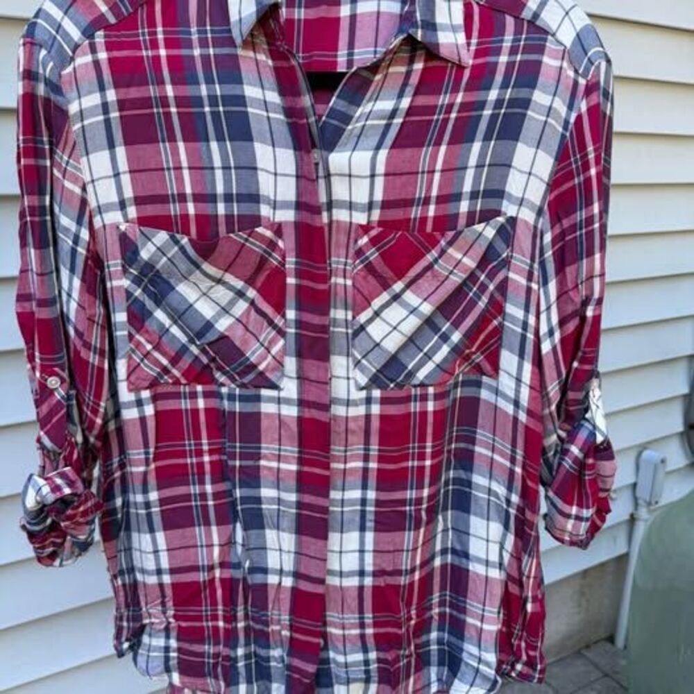 ❤️🤍💙 EXPRESS Red, White & Blue Plaid Button Up Shirt — XS